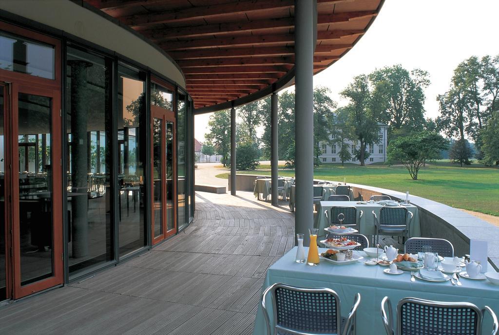 Hotel Schloss Neuhardenberg Restaurant photo