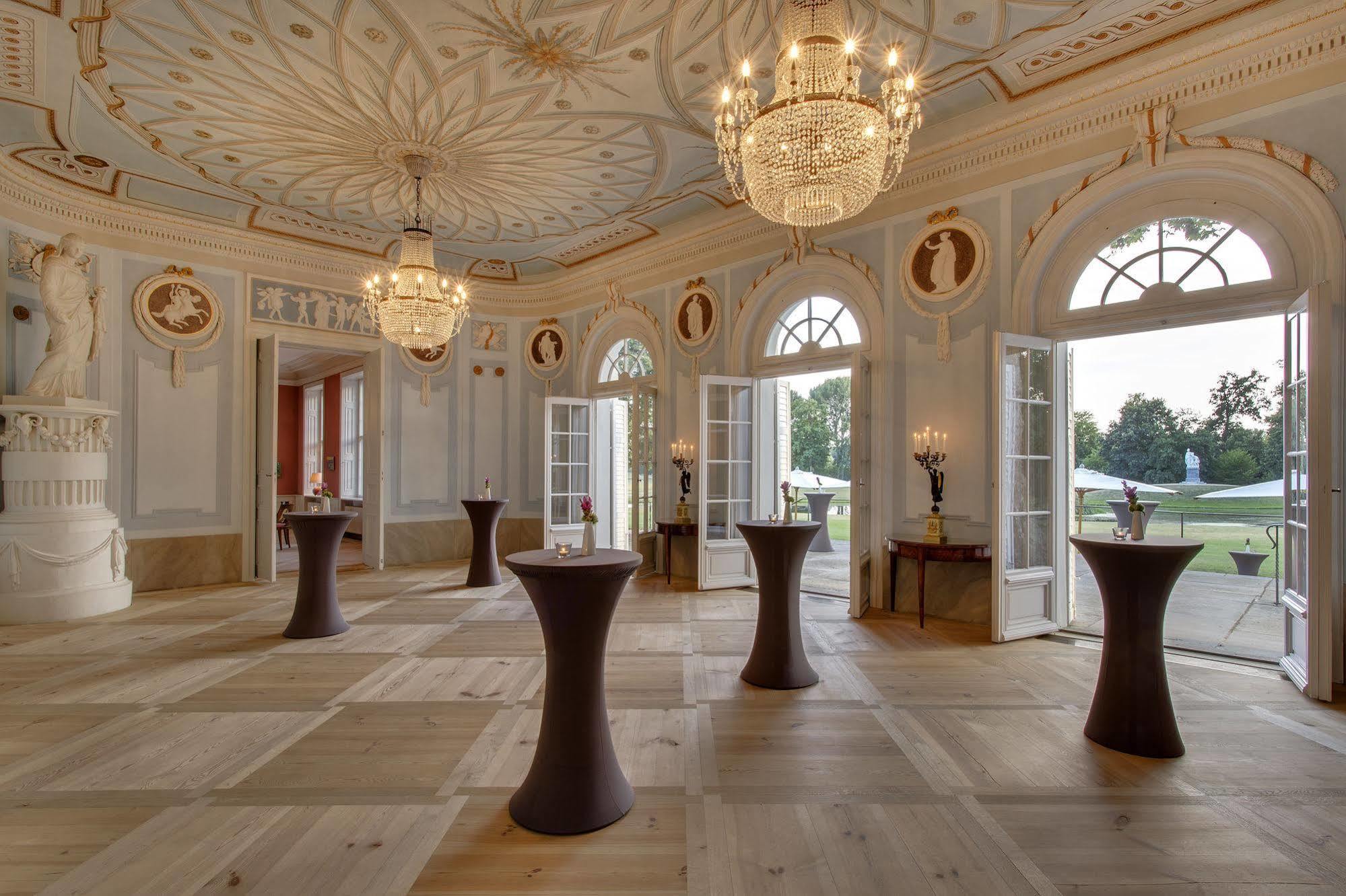 Hotel Schloss Neuhardenberg Exterior photo